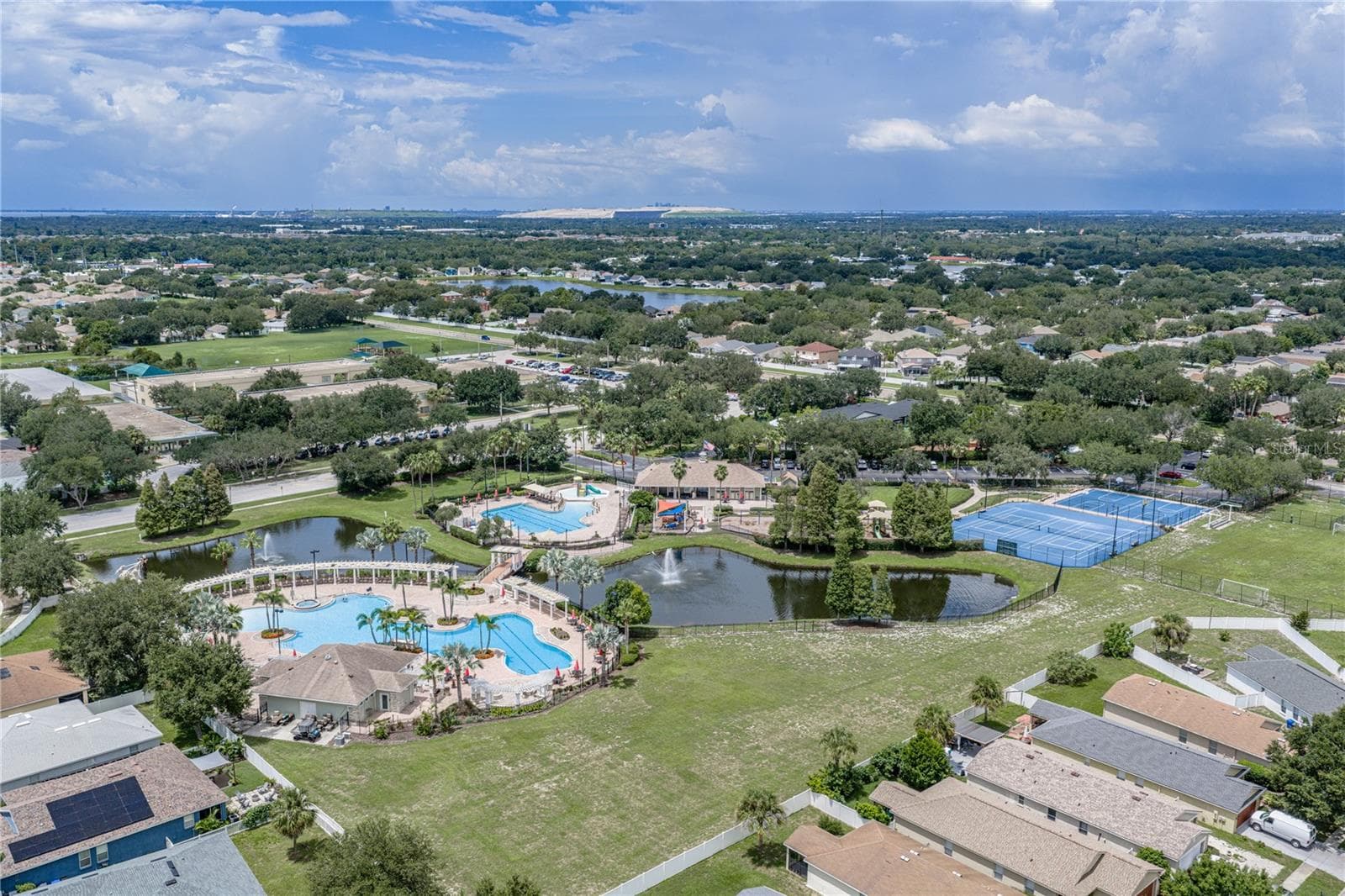 Single Family Residence at 11578 HAMMOCKS GLADE DR, RIVERVIEW, photo 33 of 48