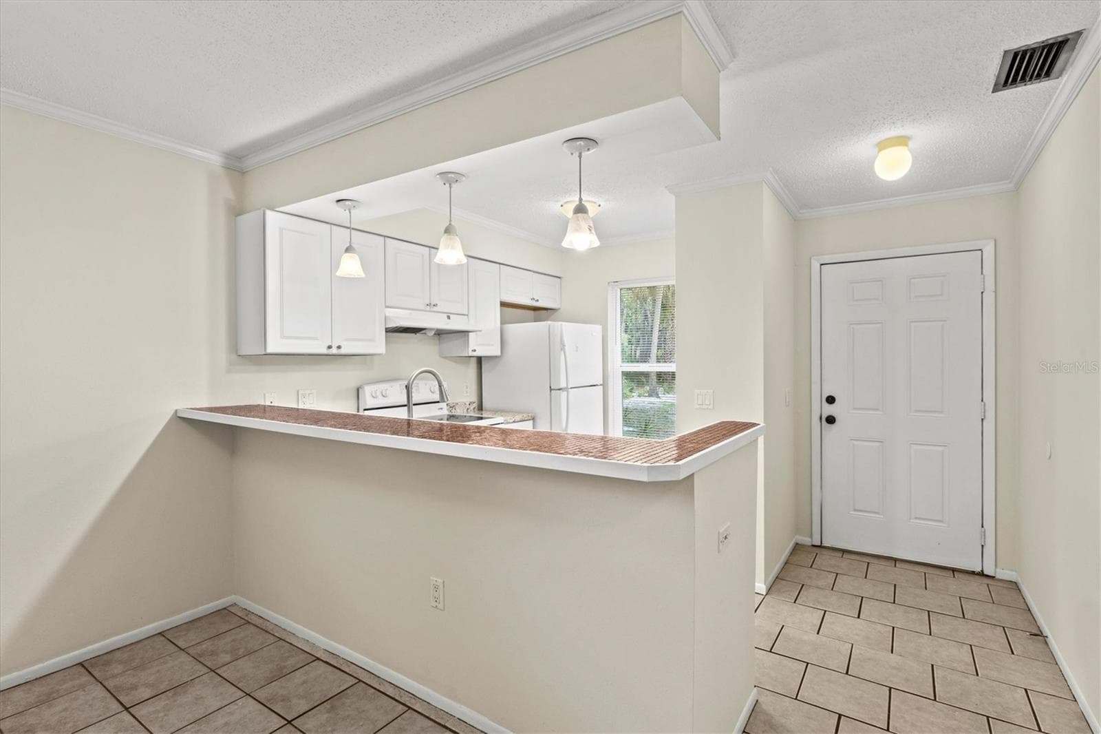 Duplex at 4631 SUMMERWIND DR #16, SARASOTA, photo 2 of 43