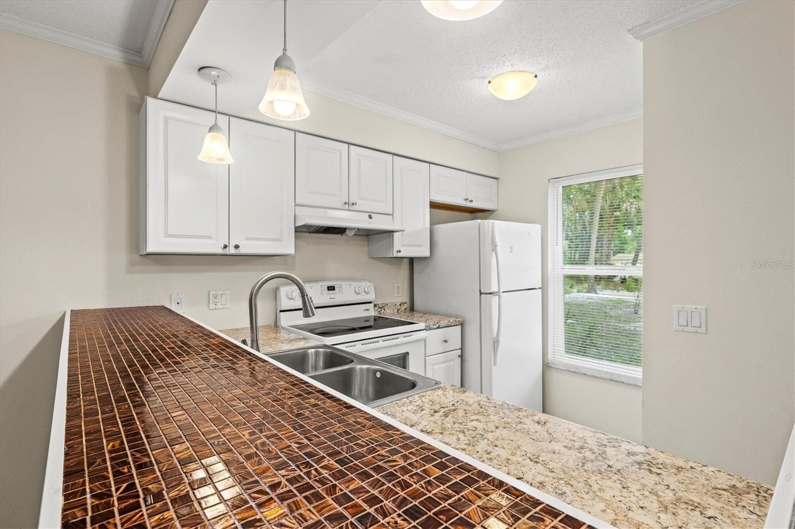 Duplex at 4631 SUMMERWIND DR #16, SARASOTA, photo 3 of 43