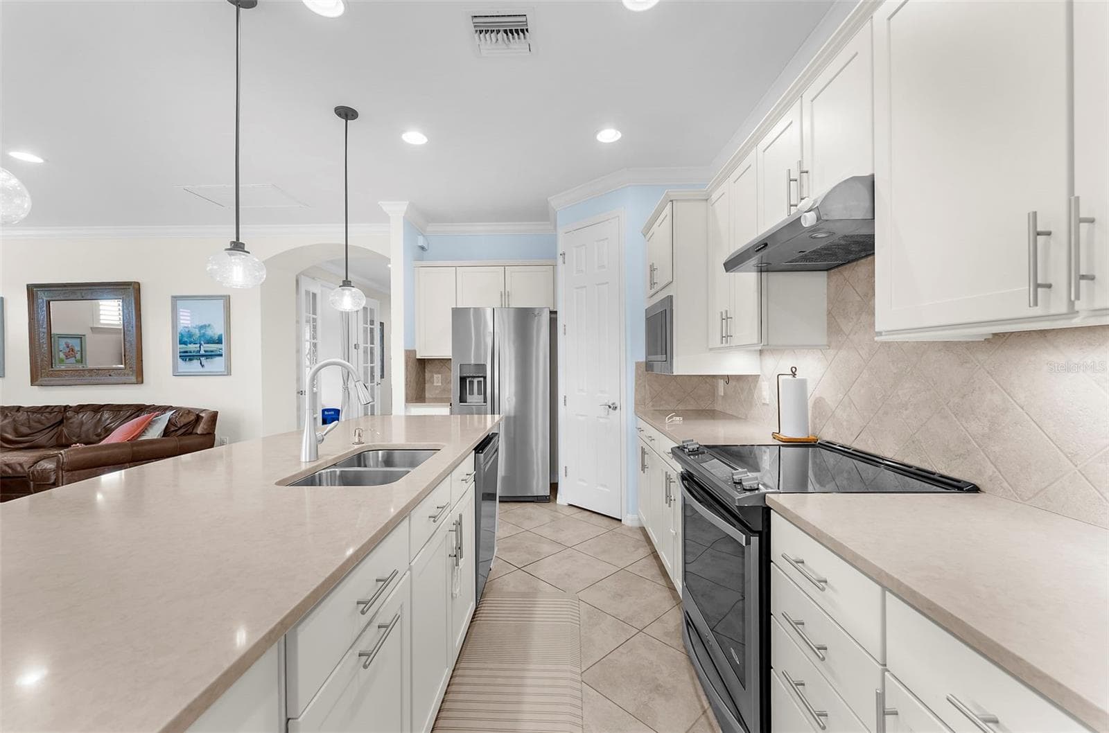 Kitchen - 13908 KARINA ST, VENICE