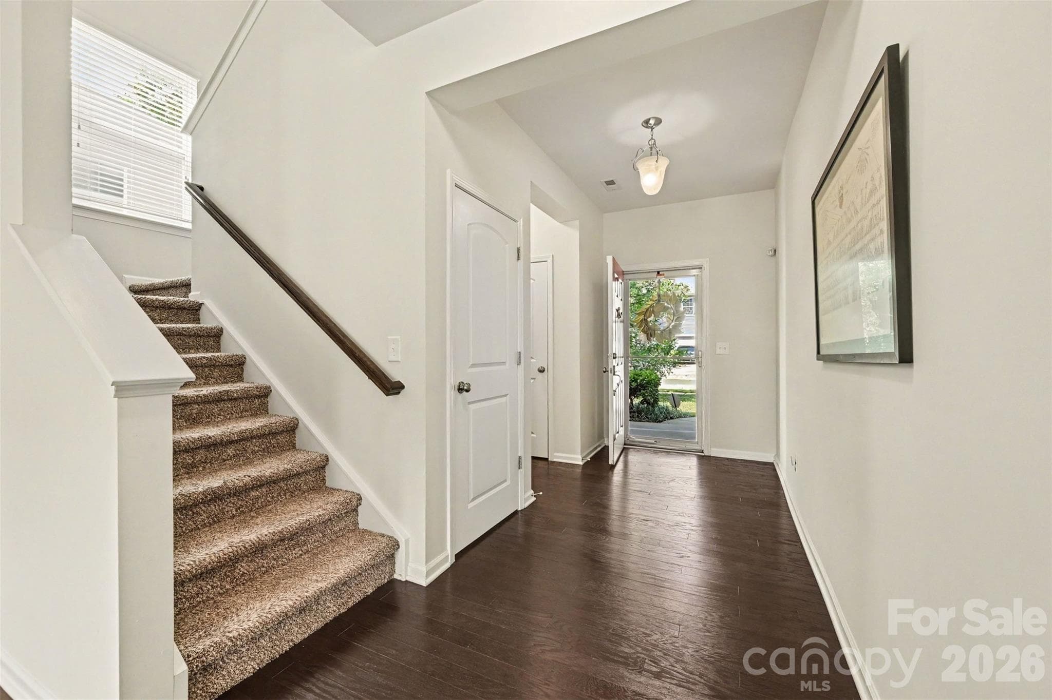 Single Family Residence at 6918 Barefoot Forest Drive, Charlotte, photo 3 of 31