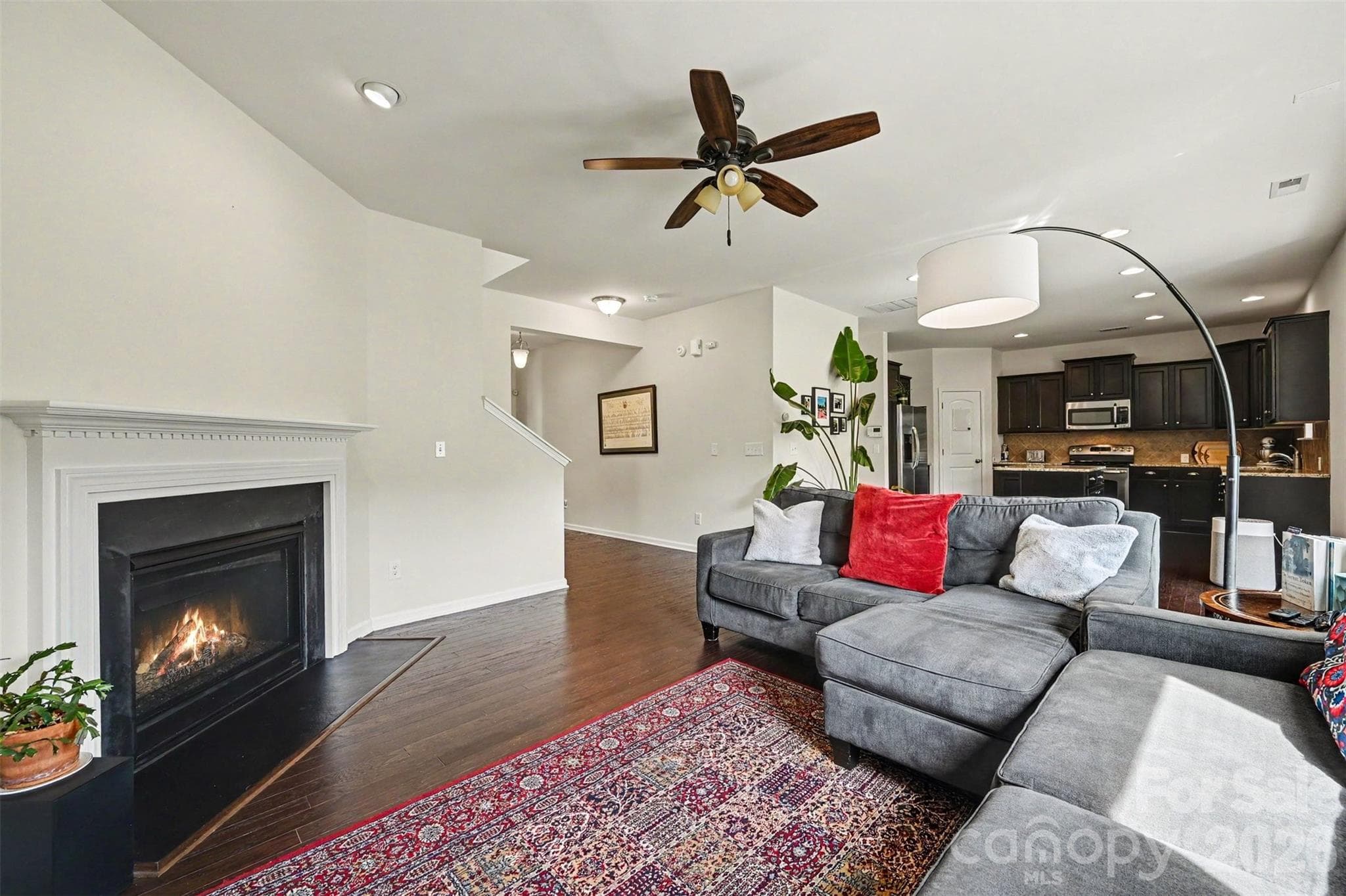 Single Family Residence at 6918 Barefoot Forest Drive, Charlotte, photo 5 of 31