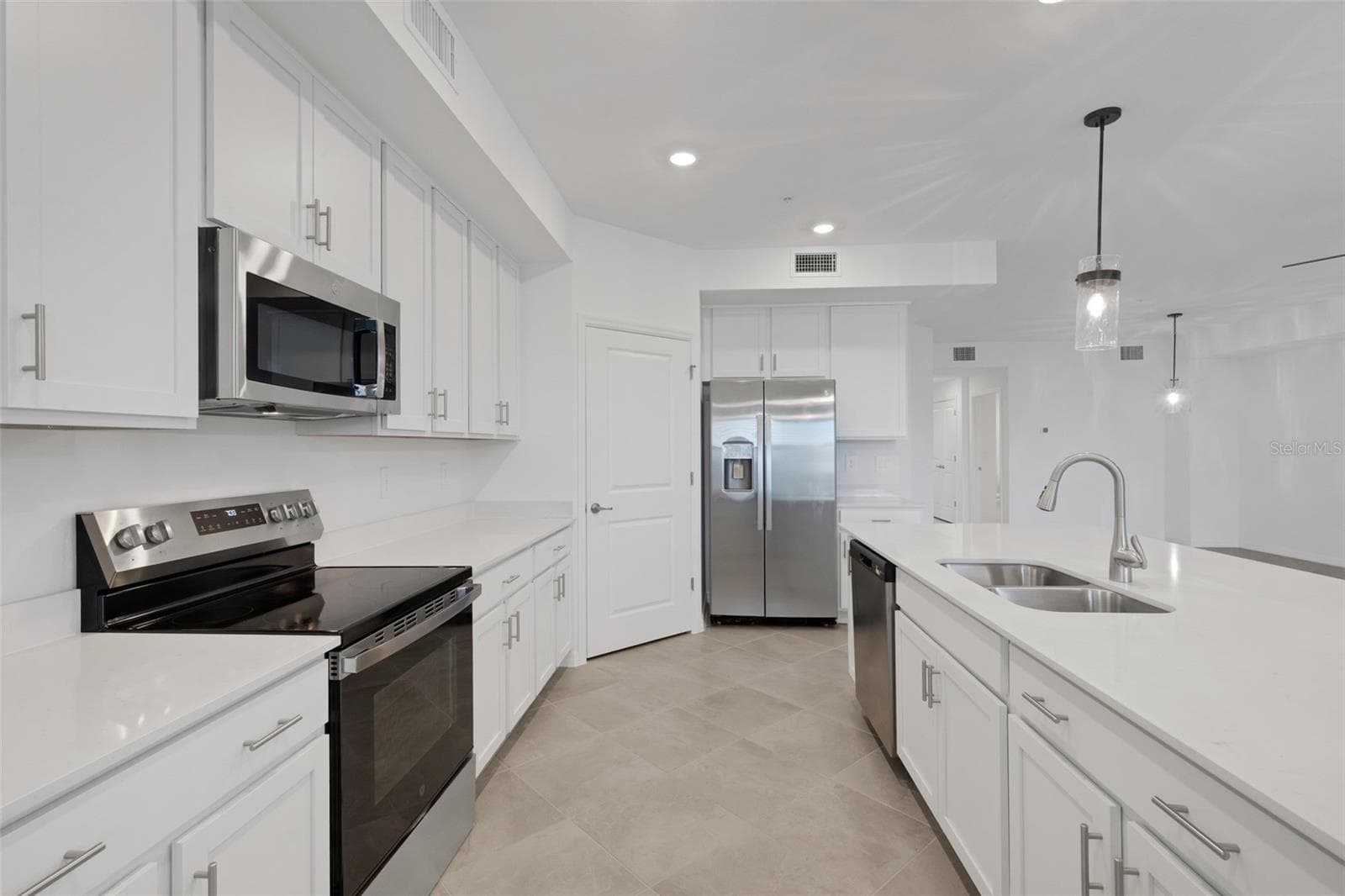 Kitchen 2 - 5624 SUMMIT POINTE CIR #104, BRADENTON