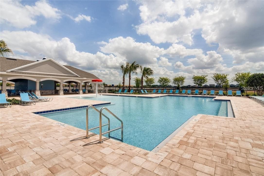 Community Pool - 9033 WILDFLOWER LN, KISSIMMEE