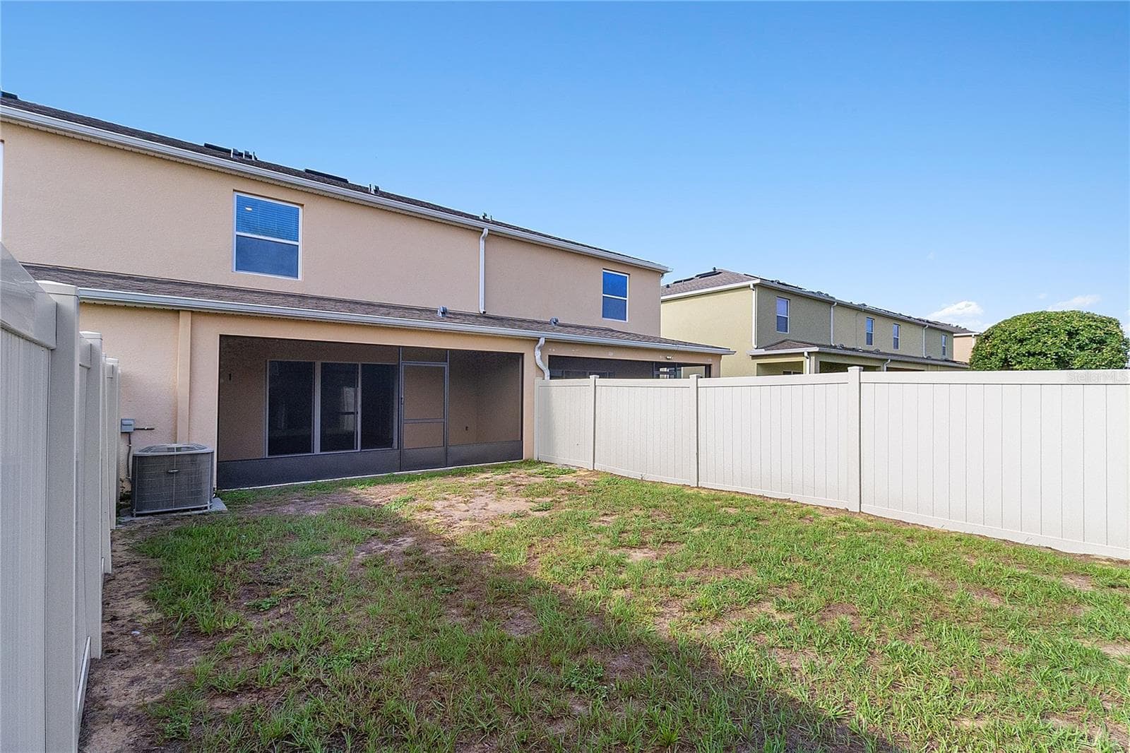 Backyard - 9033 WILDFLOWER LN, KISSIMMEE