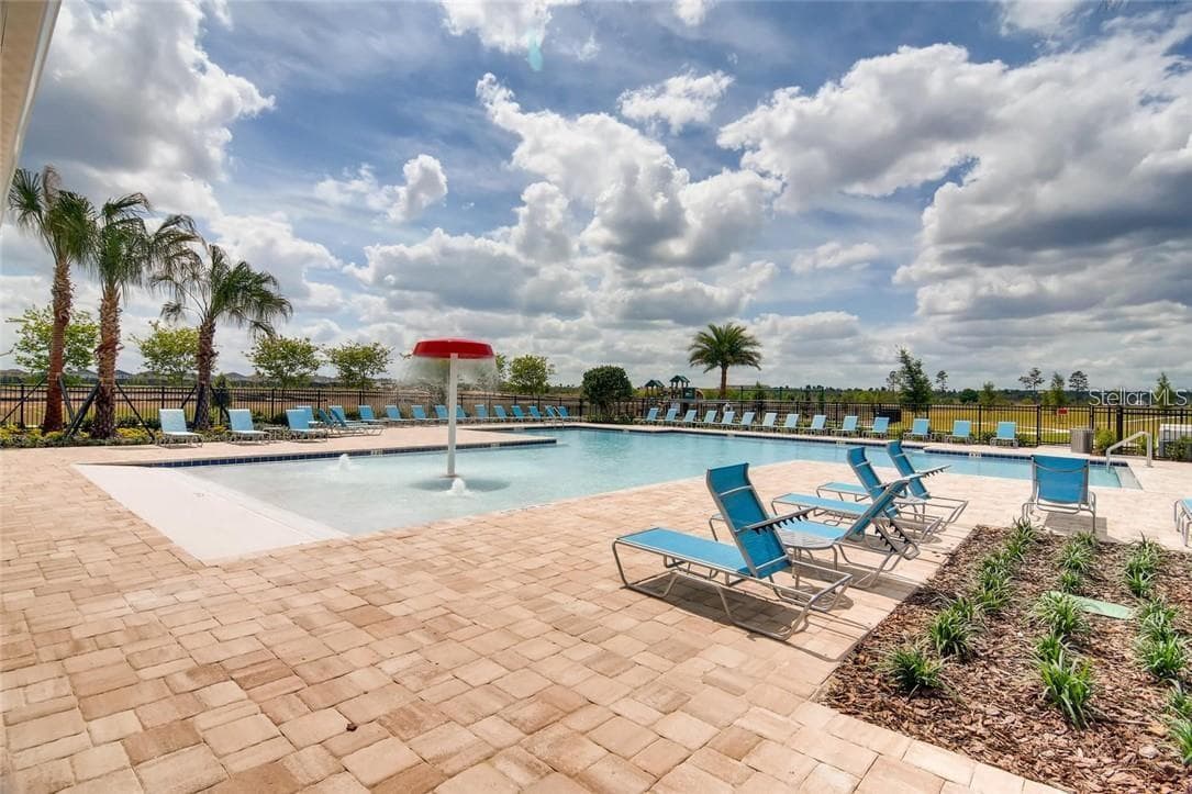 Community Pool - 9033 WILDFLOWER LN, KISSIMMEE