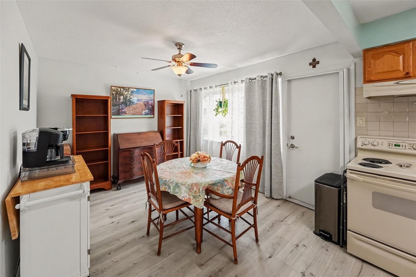 Condominium at 6880 LAFAYETTE N #8, PINELLAS PARK, photo 3 of 36