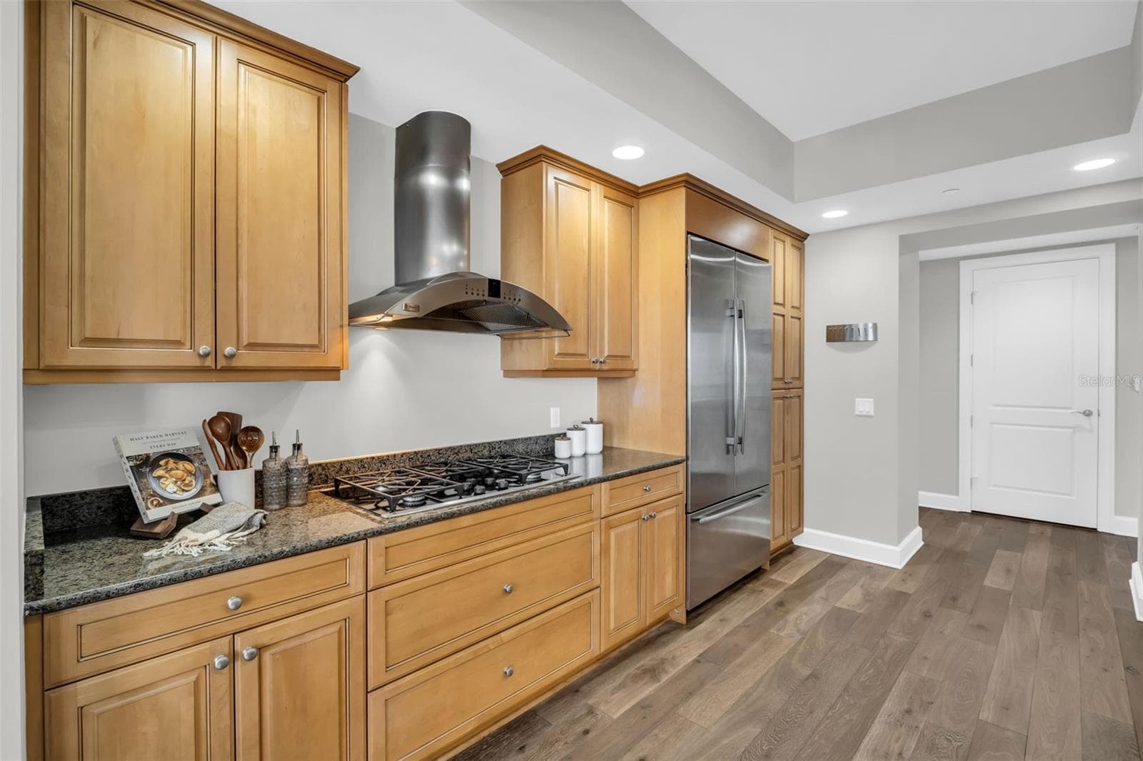 Culinary Kitchen Featuring Top-of-the-line Appliances and a rare Gas Cooktop - 300 BEACH DR NE #2604, ST PETERSBURG