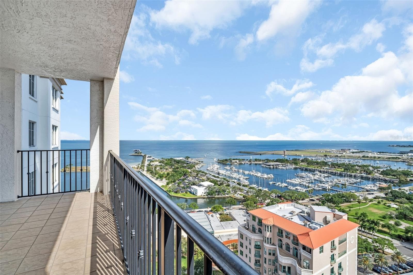 Balcony Access from Primary Suite - 300 BEACH DR NE #2604, ST PETERSBURG