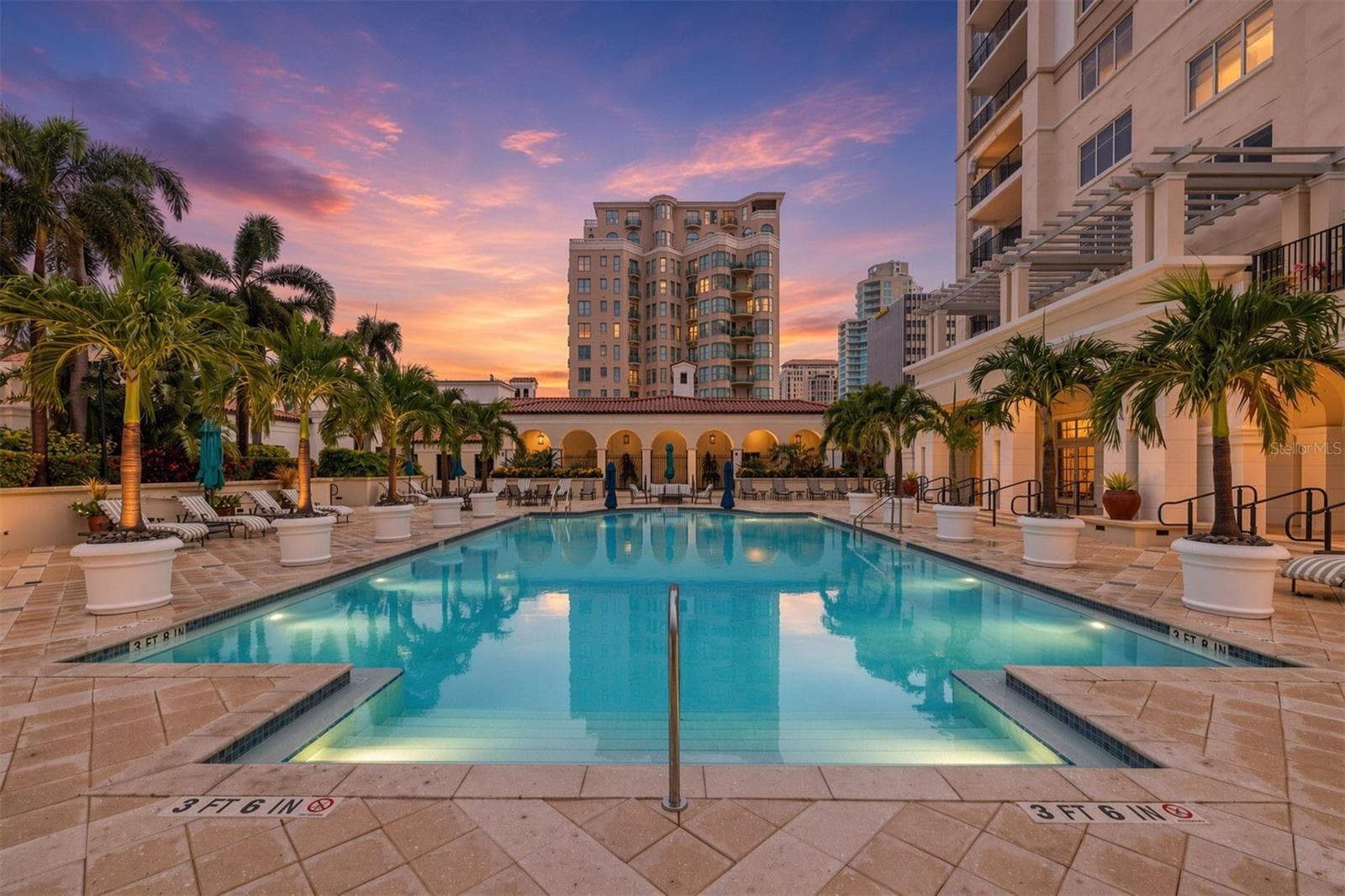 Impeccably Appointed Pool - 300 BEACH DR NE #2604, ST PETERSBURG