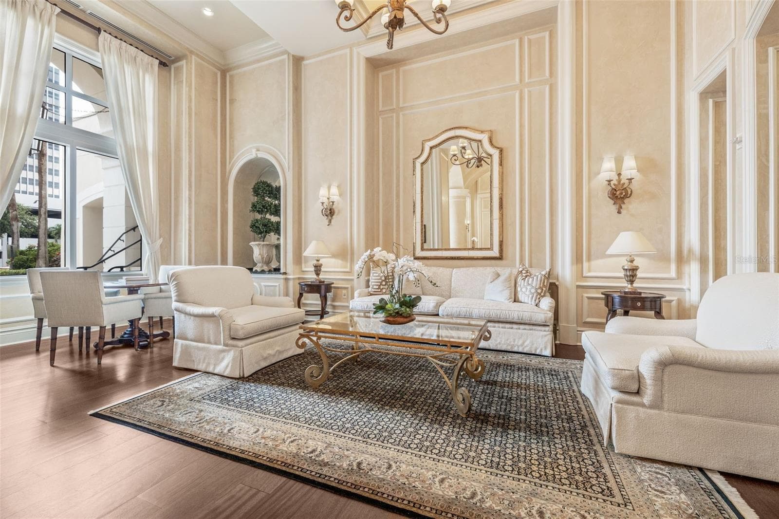 Distinguished Lobby - 300 BEACH DR NE #2604, ST PETERSBURG