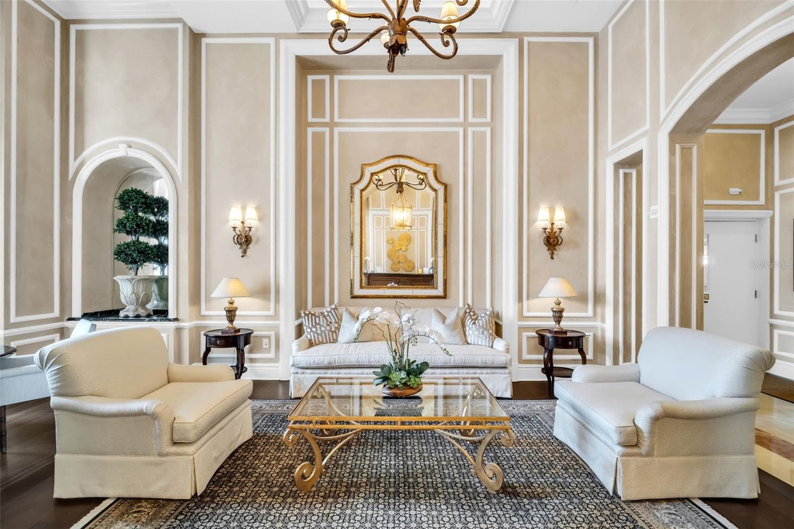 Main Lobby Sitting Area - 300 BEACH DR NE #2604, ST PETERSBURG