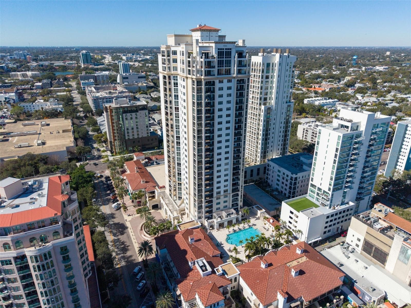 Aerial View of Building and Pool Deck - 300 BEACH DR NE #2604, ST PETERSBURG