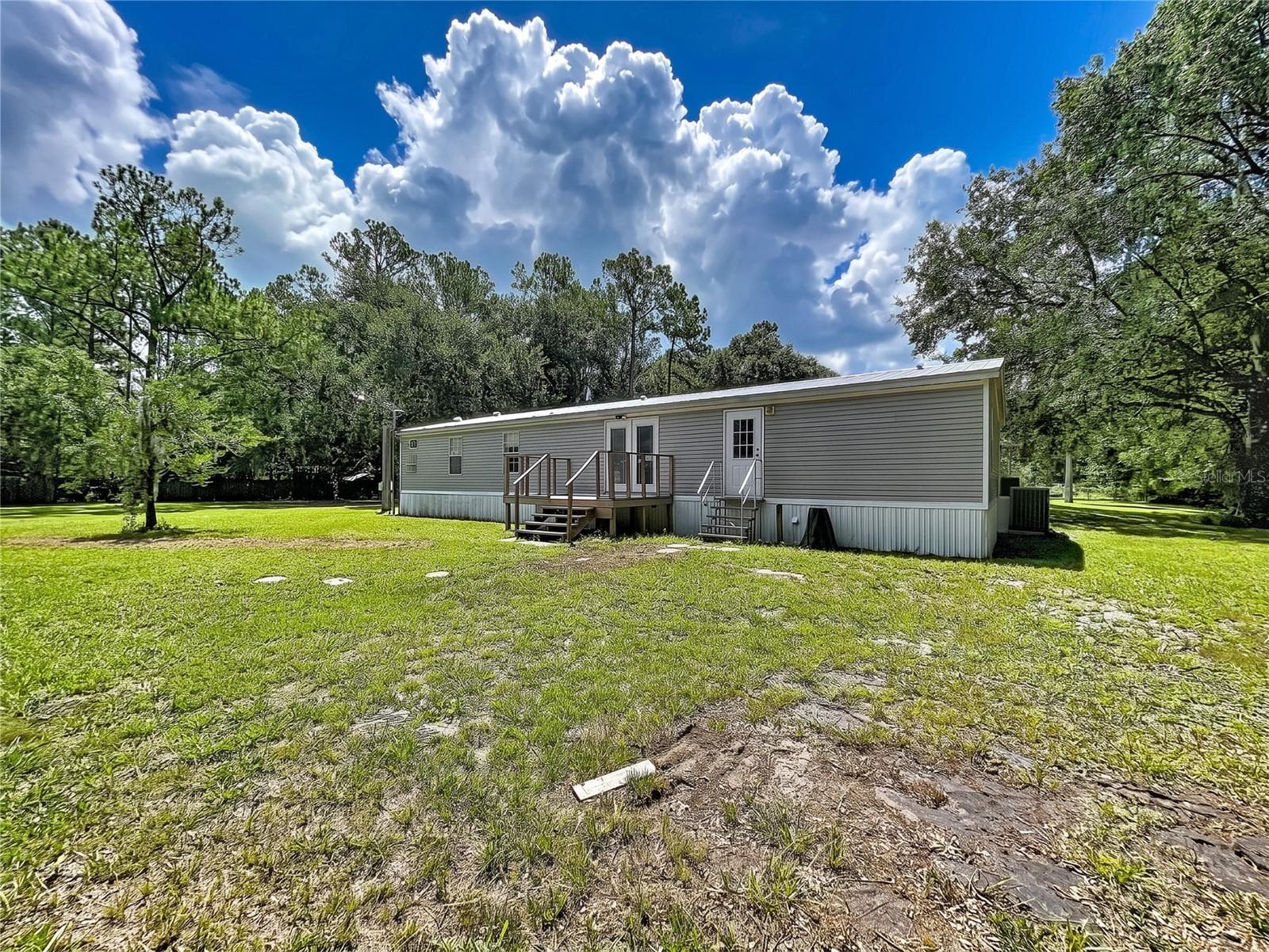 Manufactured Home at 12717 FARMETTES RD, LAKELAND, photo 27 of 33