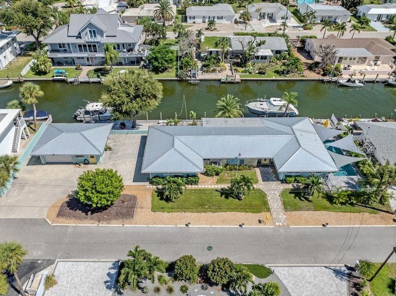 Single Family Residence at 918 GIBBS RD, VENICE, photo 2 of 48