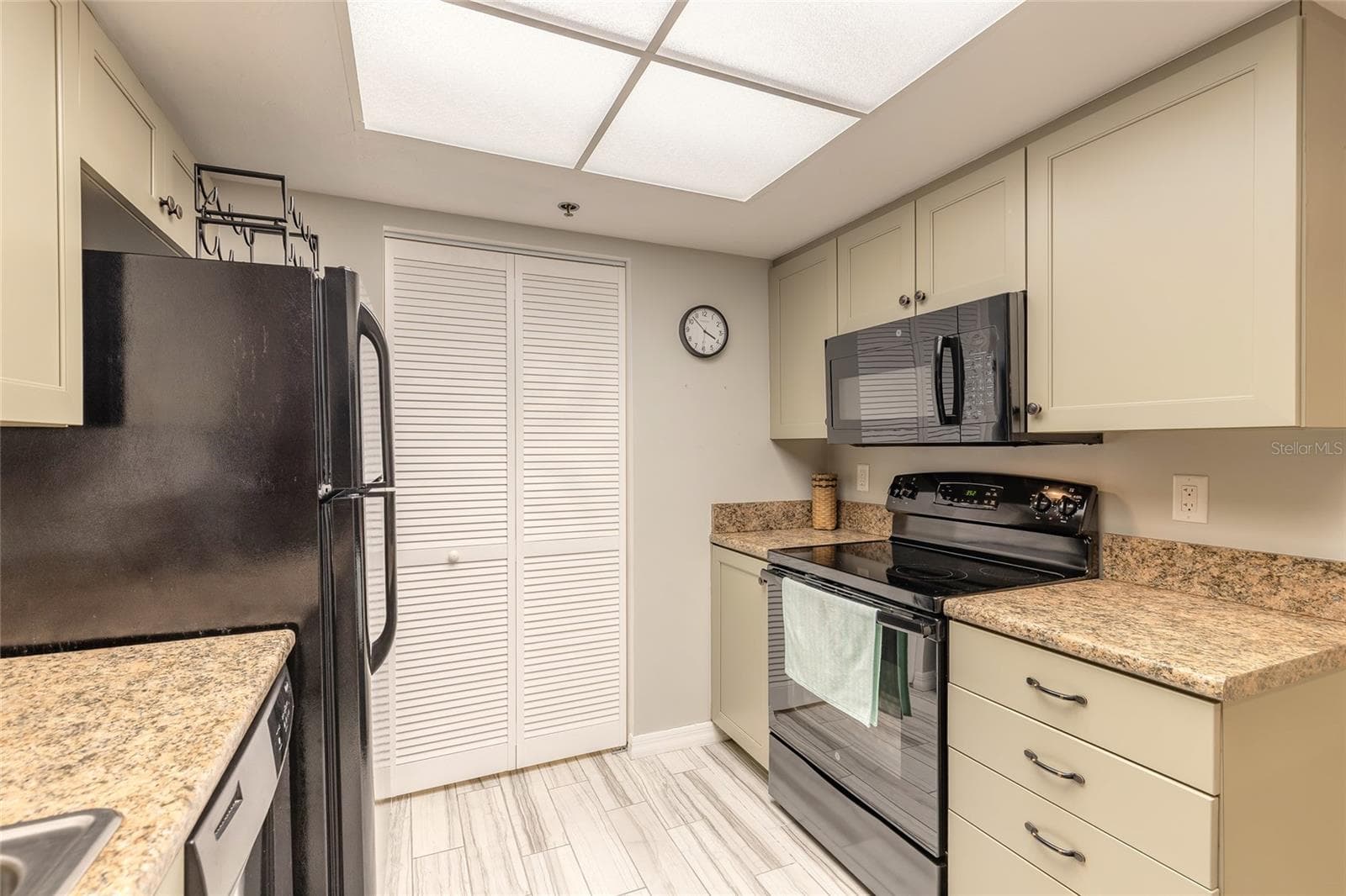 Condominium at 3757 S ATLANTIC AVE #1104, DAYTONA BEACH SHORES, photo 21 of 47