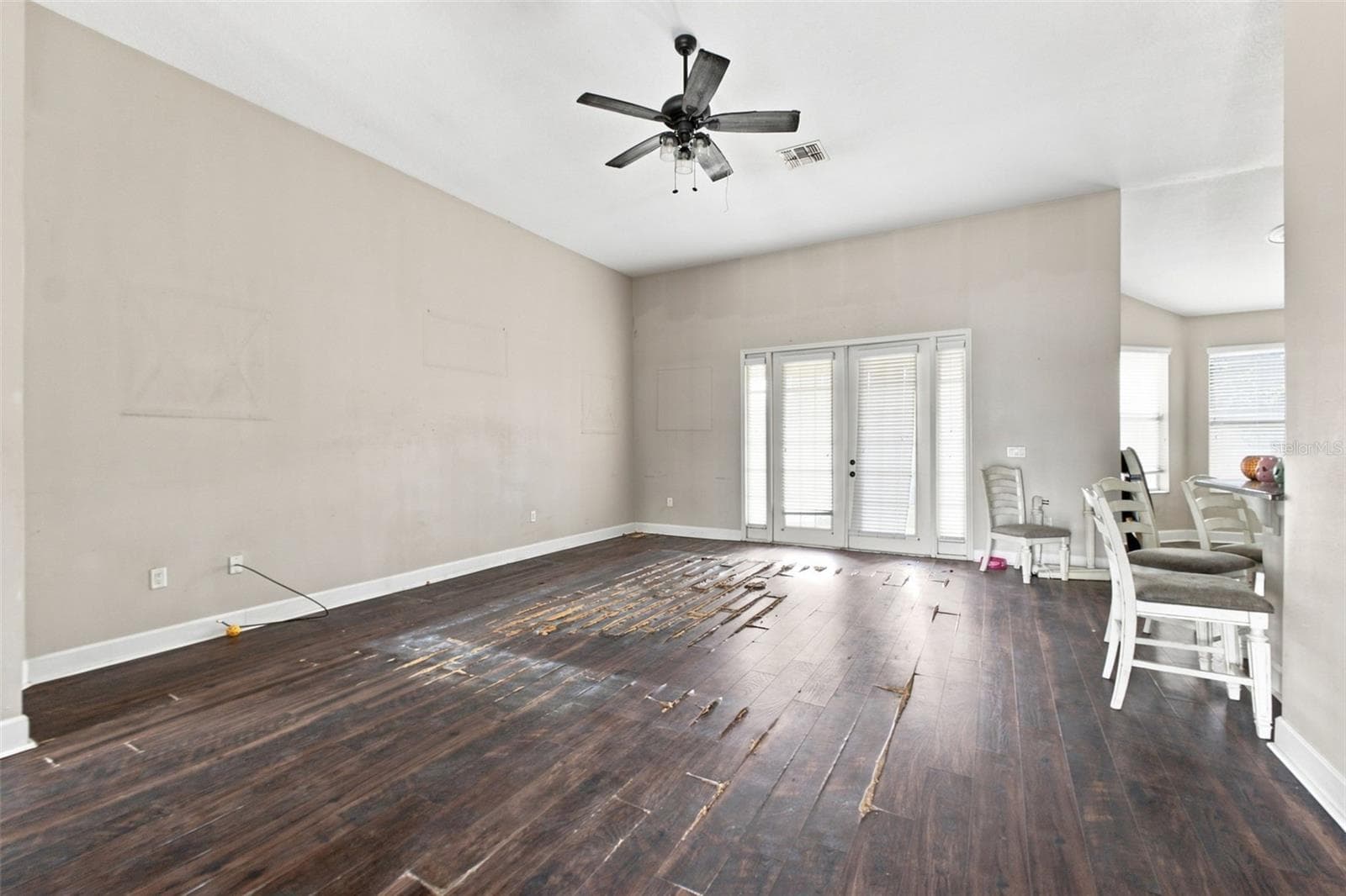 Living room - 5598 THORNGROVE WAY, SPRING HILL