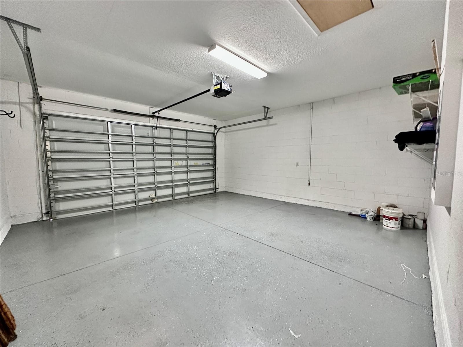 Garage 2 car - 1557 AMBER LEAF CIR, OCOEE