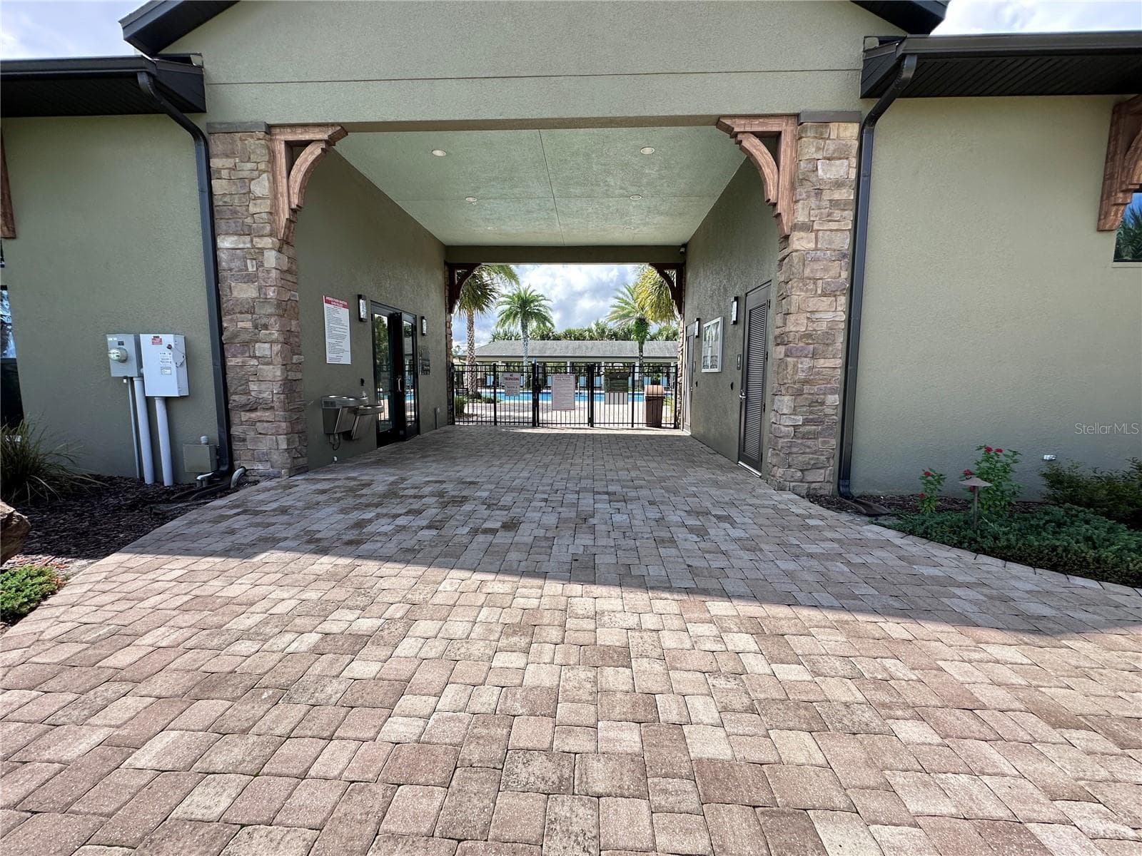 Pool Cabana - 1557 AMBER LEAF CIR, OCOEE