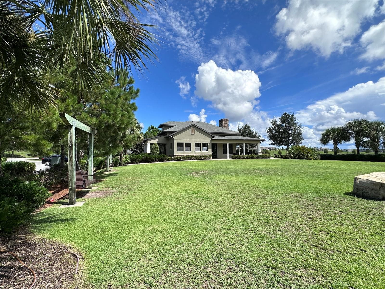 Grassy area with swings - 1557 AMBER LEAF CIR, OCOEE