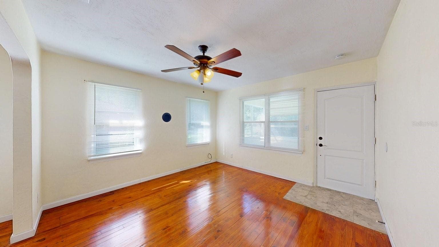 Single Family Residence at 125 N CAROLINE ST, DAYTONA BEACH, photo 9 of 51