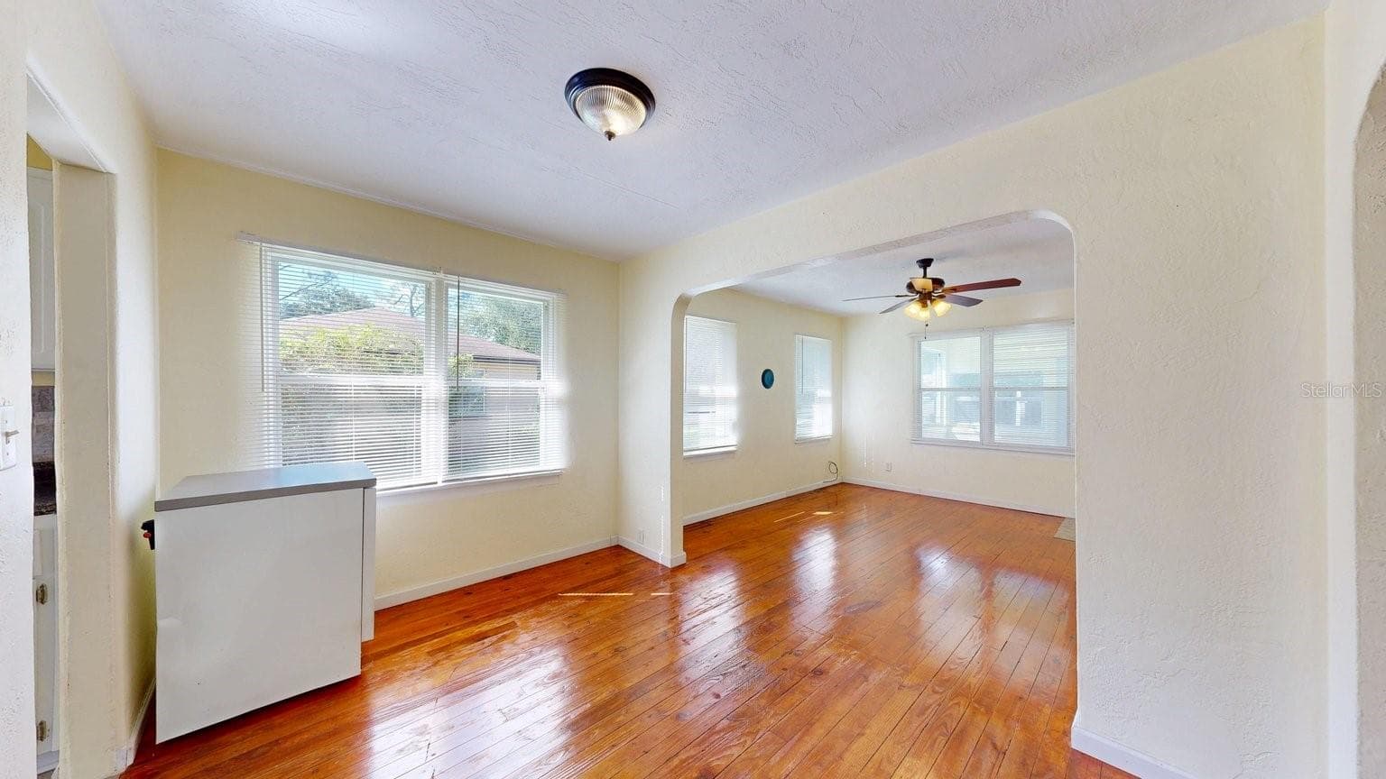 Single Family Residence at 125 N CAROLINE ST, DAYTONA BEACH, photo 13 of 51