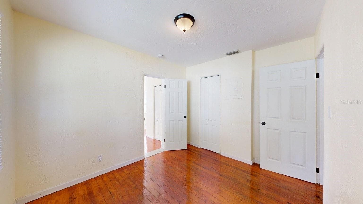 Single Family Residence at 125 N CAROLINE ST, DAYTONA BEACH, photo 23 of 51