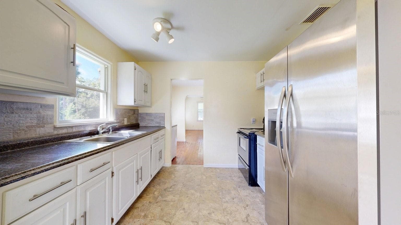 Single Family Residence at 125 N CAROLINE ST, DAYTONA BEACH, photo 35 of 51