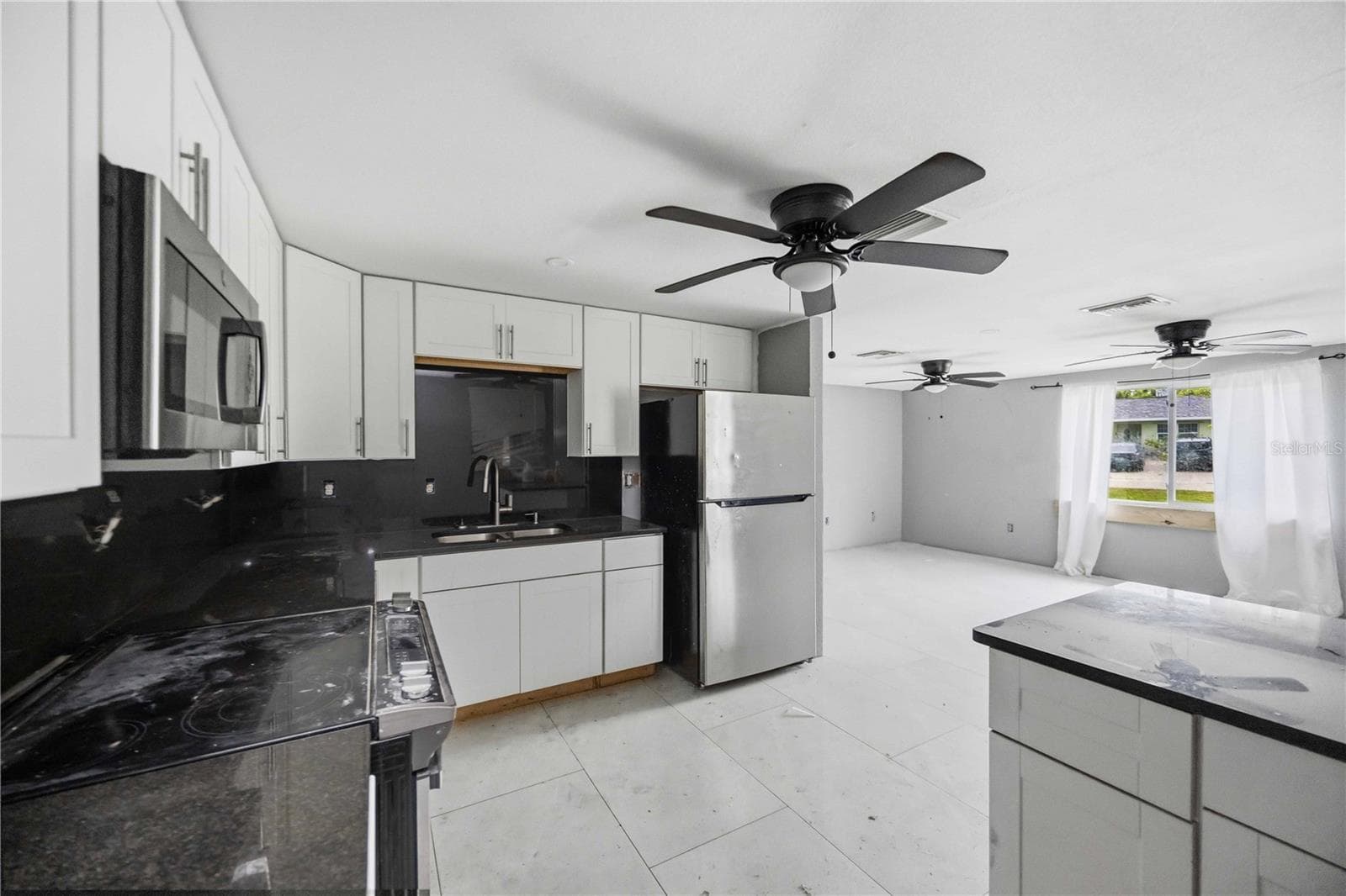 Single Family Residence at 4275 SOUTHLAND AVE, PORT CHARLOTTE, photo 6 of 37