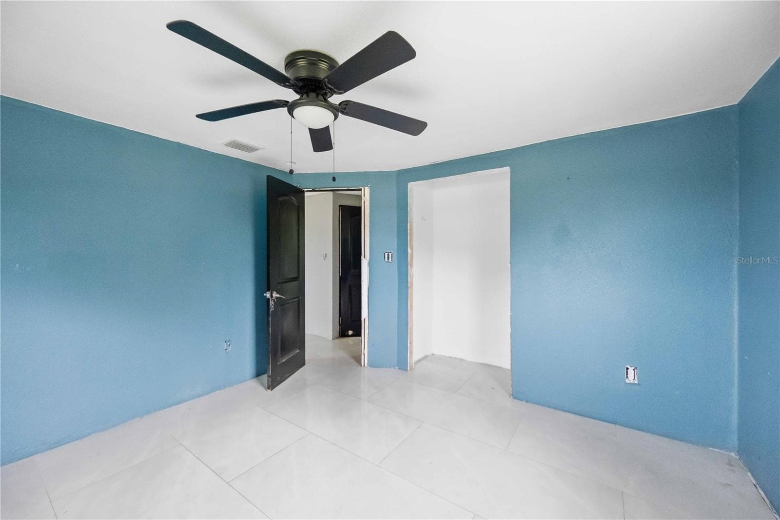 Single Family Residence at 4275 SOUTHLAND AVE, PORT CHARLOTTE, photo 14 of 37