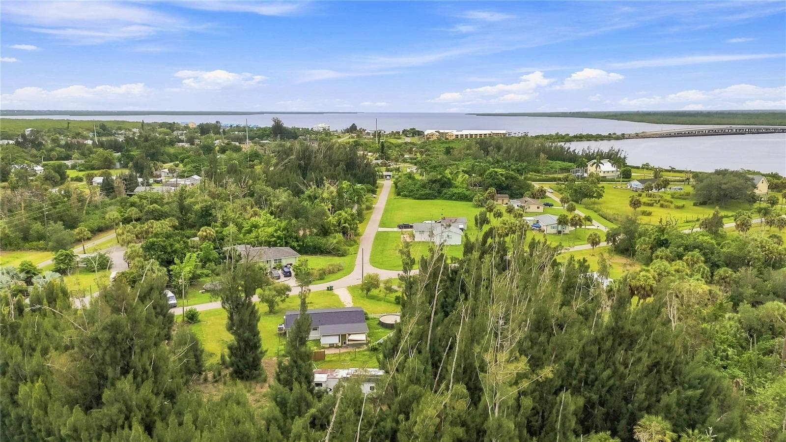 Single Family Residence at 4275 SOUTHLAND AVE, PORT CHARLOTTE, photo 32 of 37