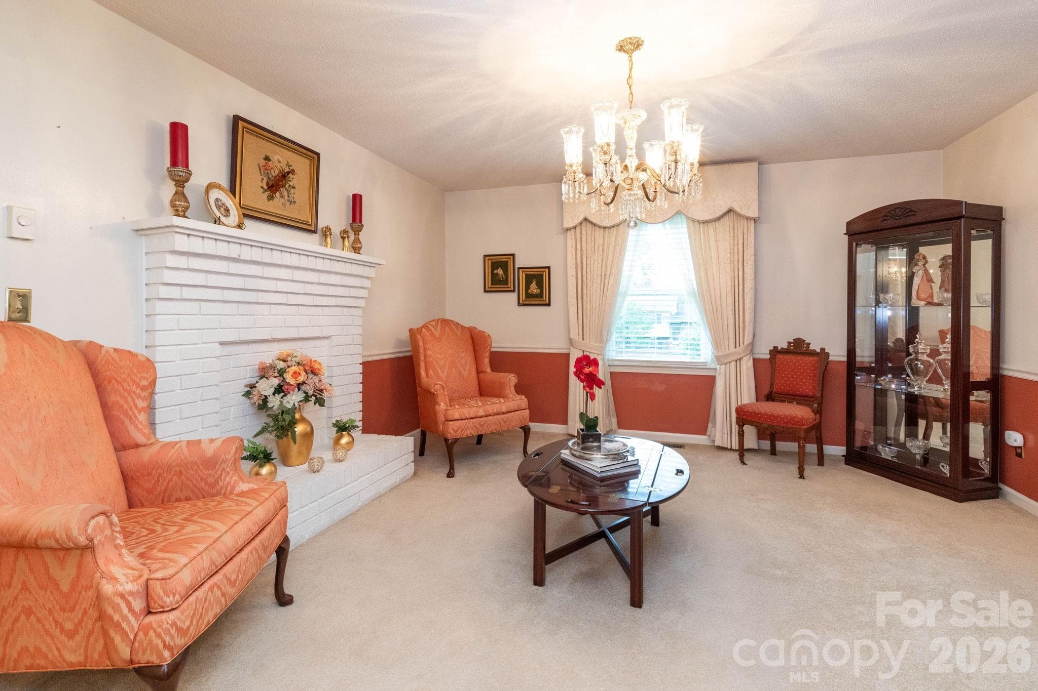 Living Room - 84 Portcrest Heights, Marion