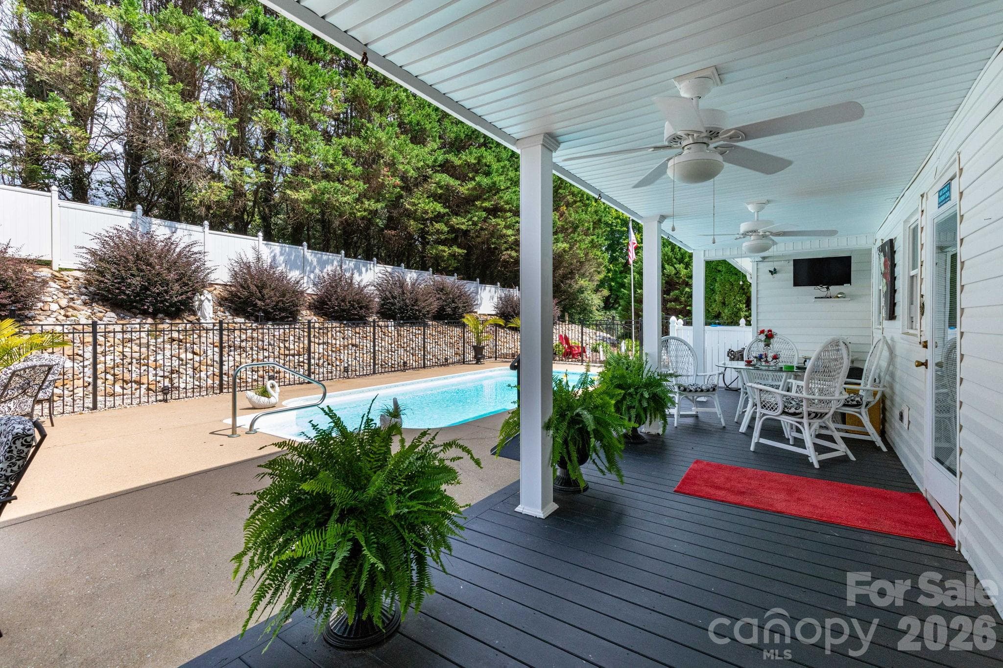 Lower Covered Deck - 84 Portcrest Heights, Marion
