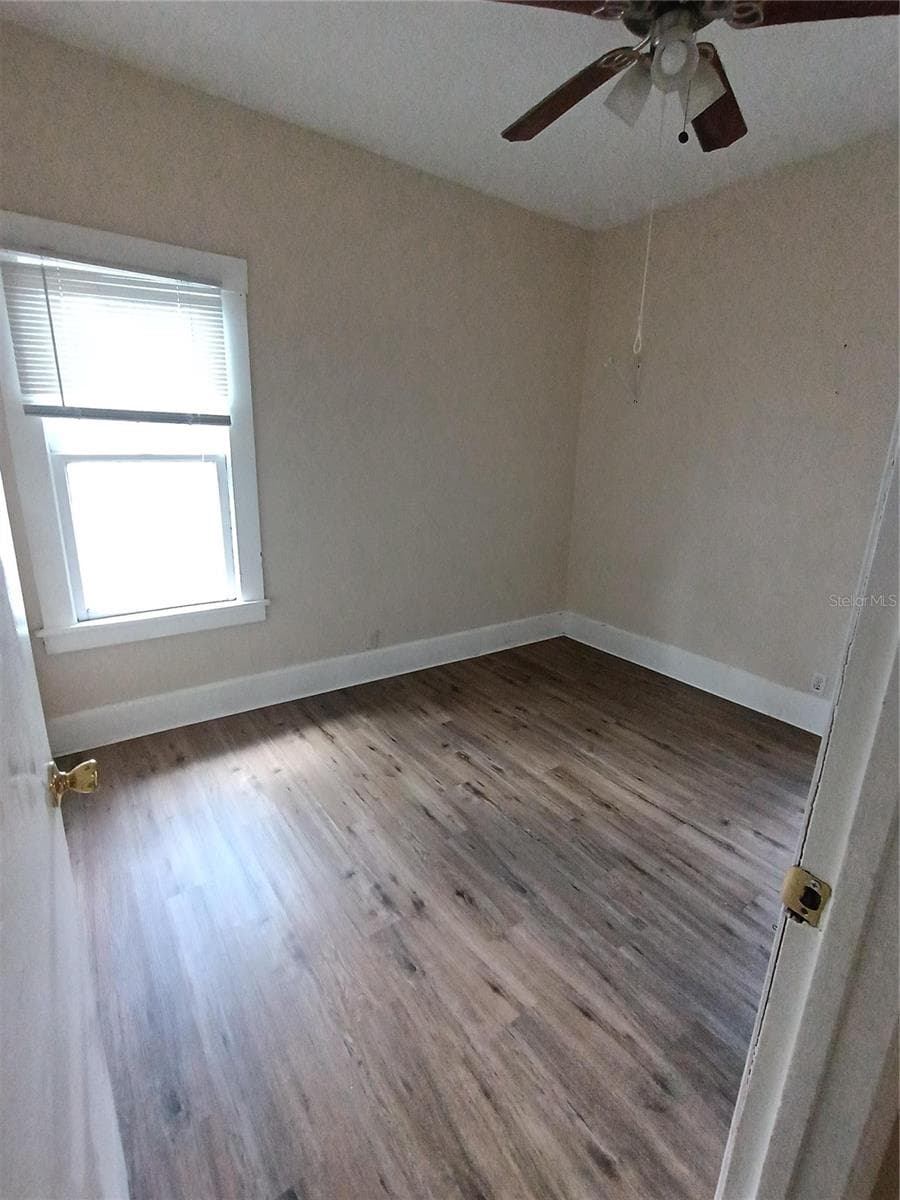 Single Family Residence at 1924 30TH ST S, ST PETERSBURG, photo 24 of 28