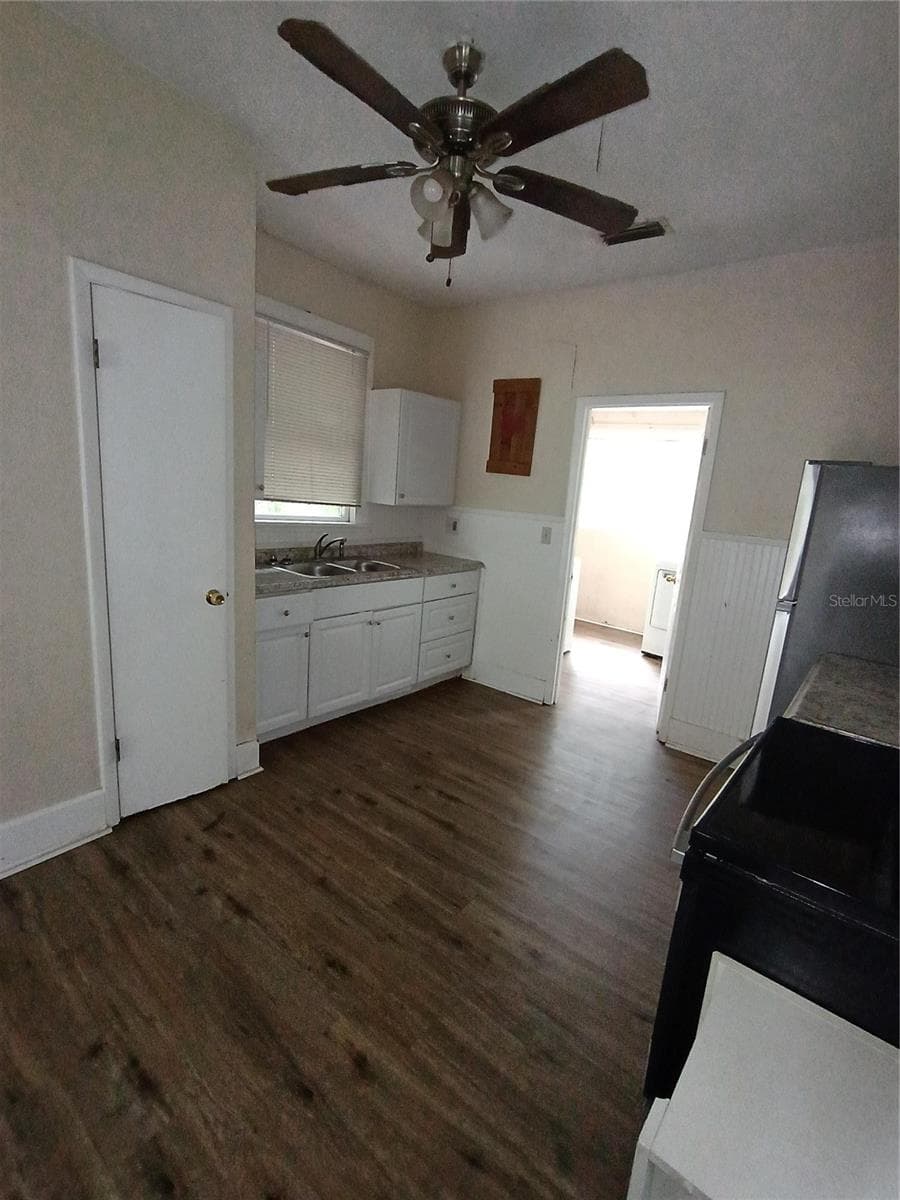 Single Family Residence at 1924 30TH ST S, ST PETERSBURG, photo 27 of 28
