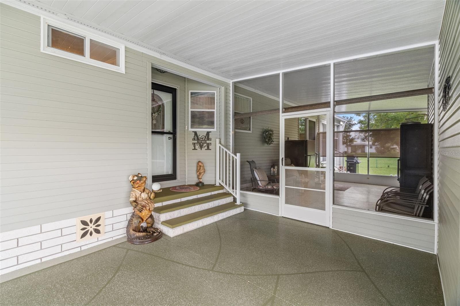 Manufactured Home at 8084 LITTLE TEE LN, BROOKSVILLE, photo 6 of 49
