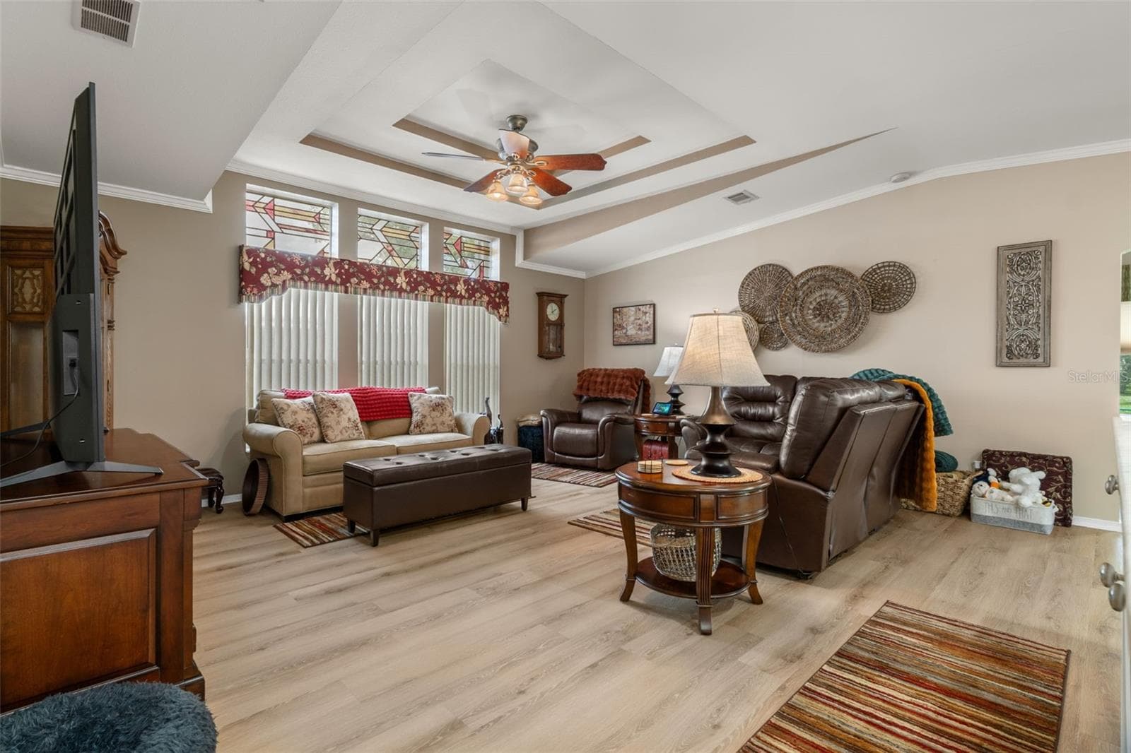 Manufactured Home at 8084 LITTLE TEE LN, BROOKSVILLE, photo 7 of 49