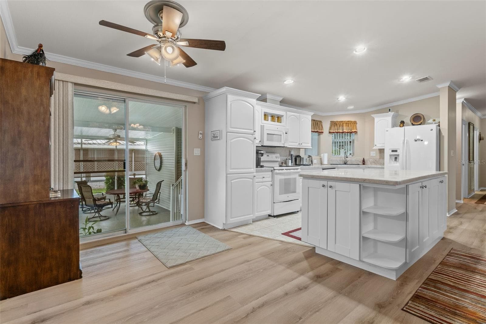 Manufactured Home at 8084 LITTLE TEE LN, BROOKSVILLE, photo 12 of 49