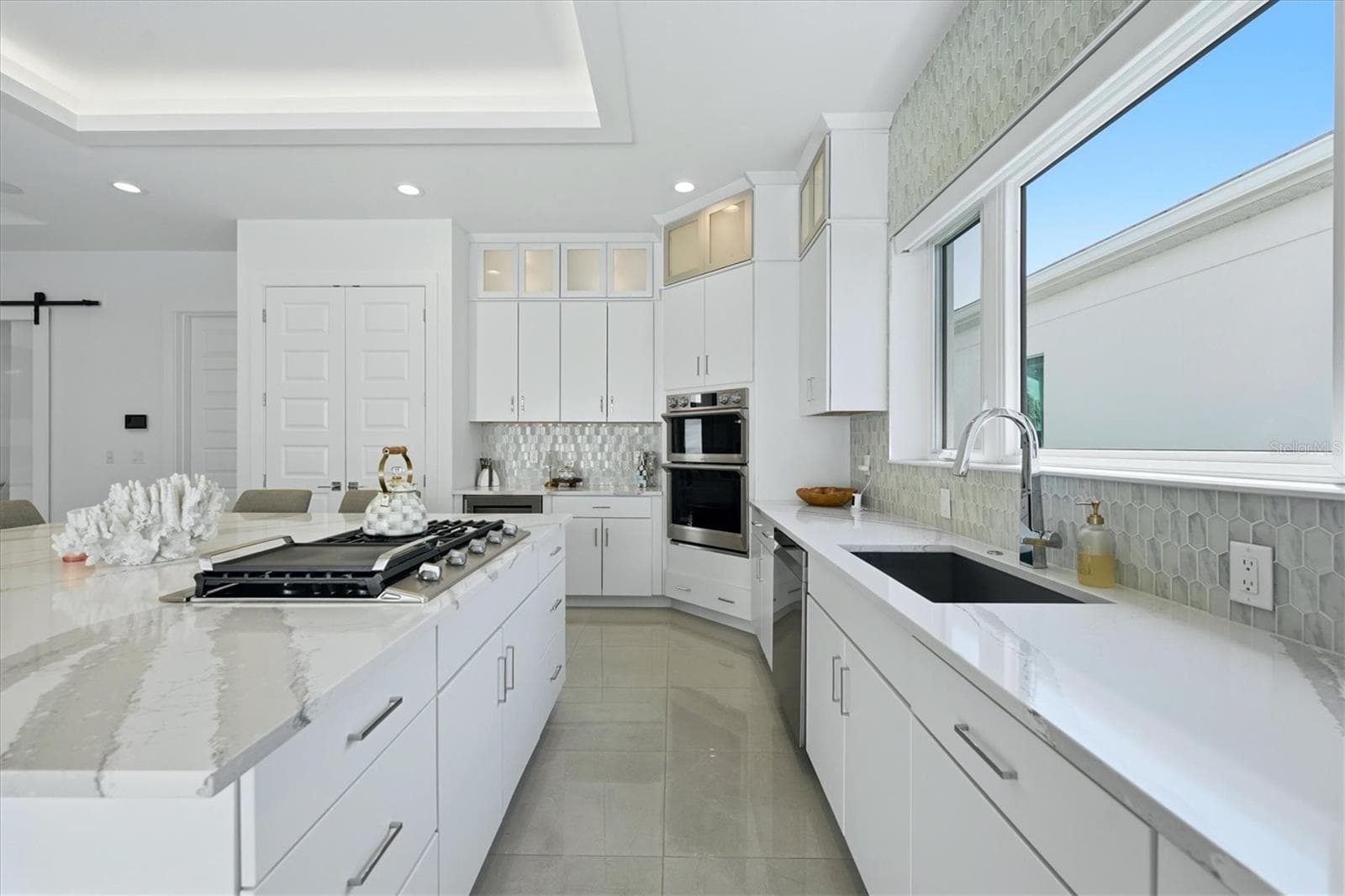gas cooking, stainless steel appliances - 5935 REDBAY BLVD, BRADENTON