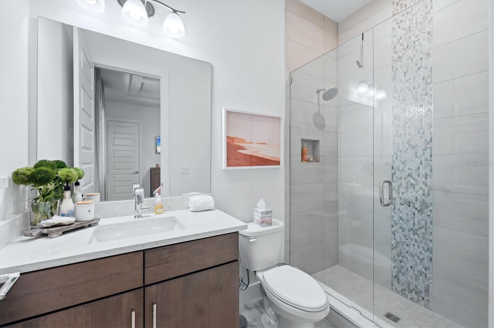 bathroom3 ensuite to bedroom 3 - 5935 REDBAY BLVD, BRADENTON