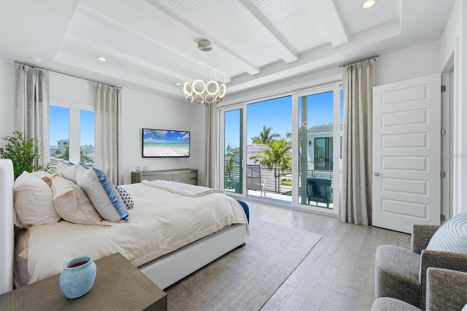 master berm, also a balcony overlooking pool lanai - 5935 REDBAY BLVD, BRADENTON