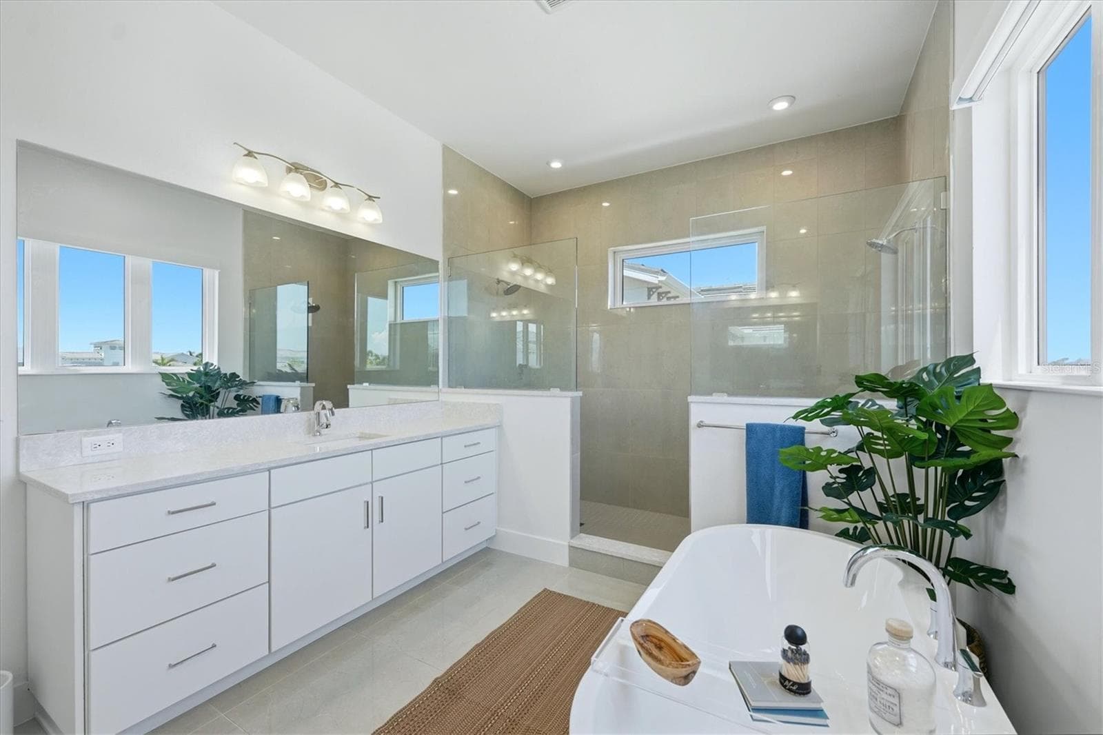huge walk in shower - 5935 REDBAY BLVD, BRADENTON