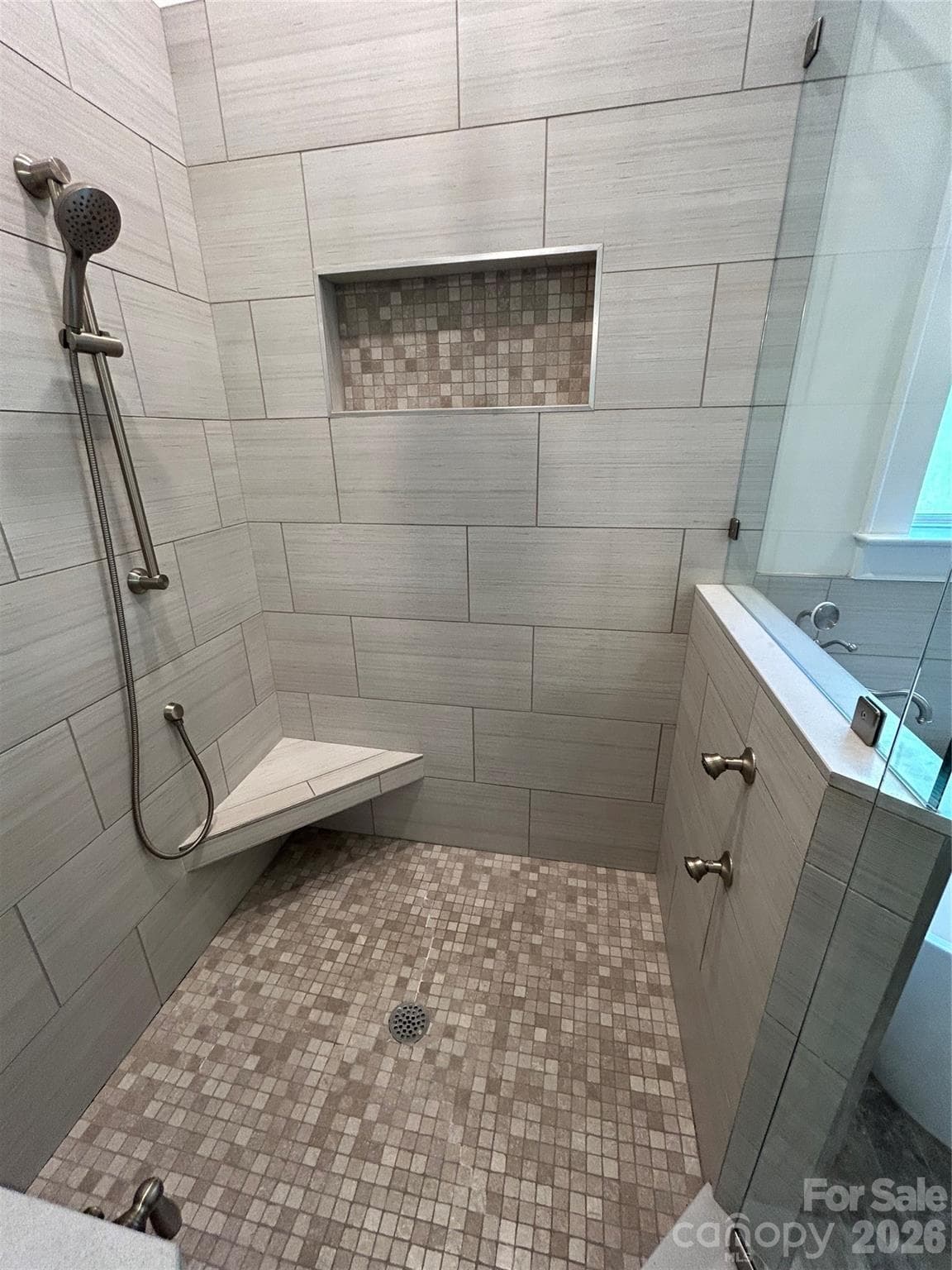 Primary Shower - 1686 Nestledown Court, Rock Hill