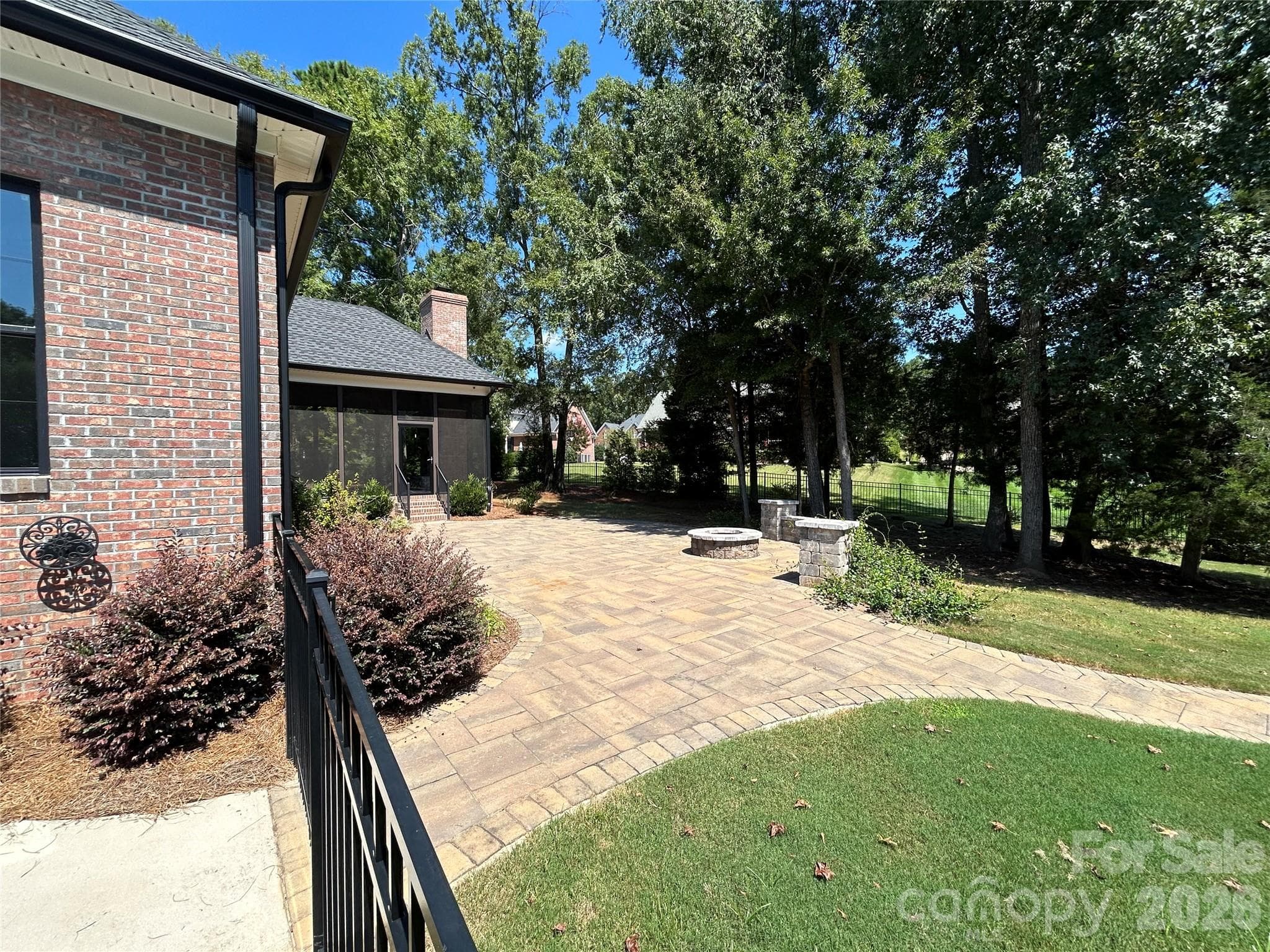 Single Family Residence at 1686 Nestledown Court, Rock Hill, photo 39 of 45