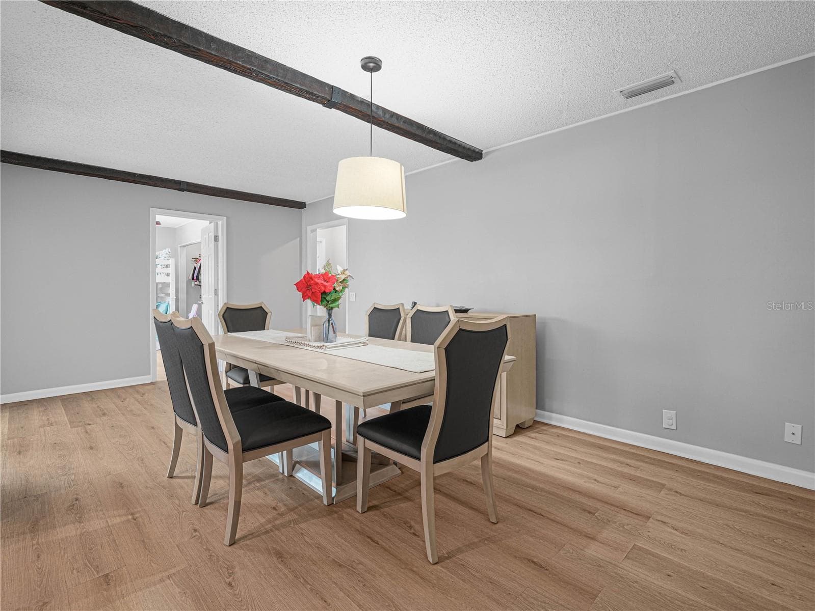 Spacious dining room ideal for entertaining - 437 BROWARD TER, WINTER HAVEN