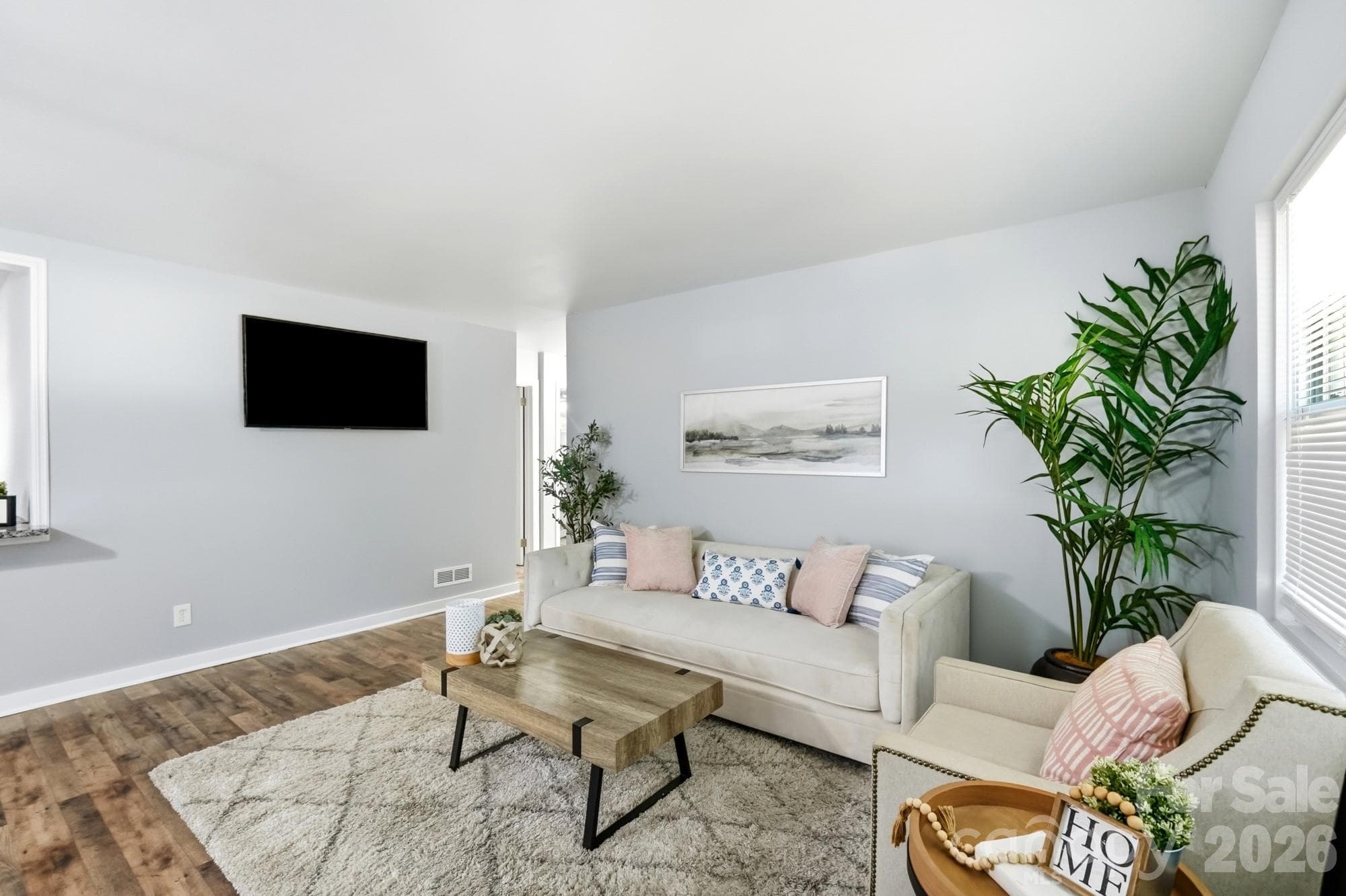 Living Room - 3300 Bonaire Drive, Charlotte