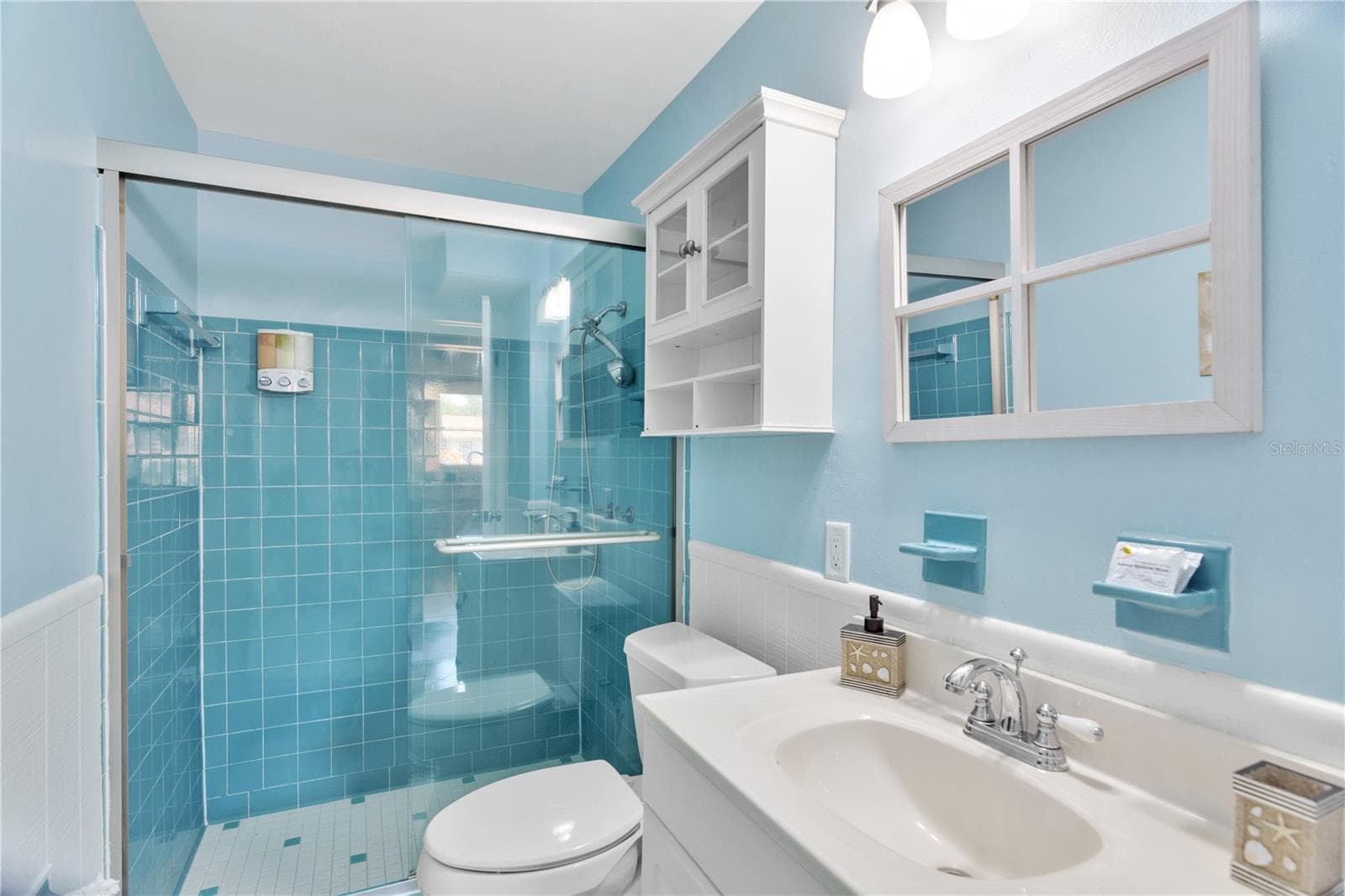 Single Family Residence at 1968 SOUVENIR DR, CLEARWATER, photo 27 of 32