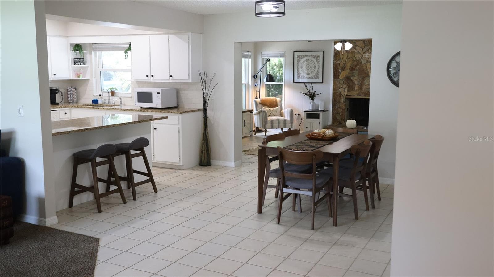 kitchen and dining - 2190 SE 39TH ST, OCALA