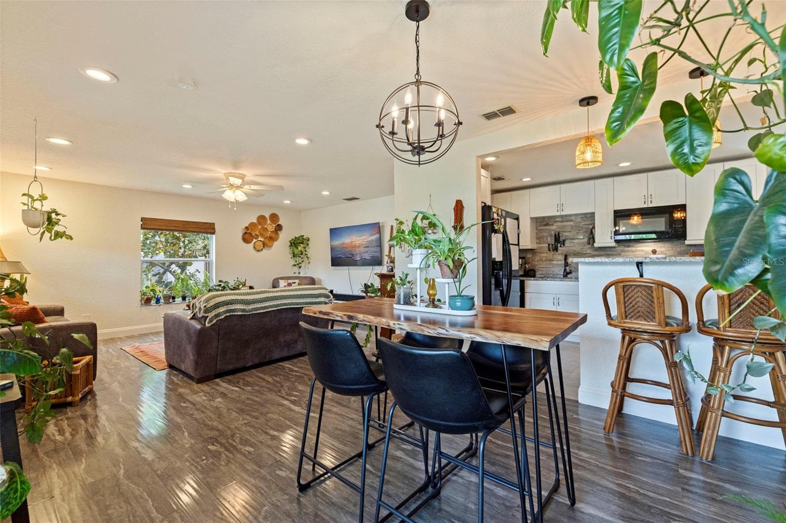 Single Family Residence at 2940 47TH AVE S, ST PETERSBURG, photo 11 of 33