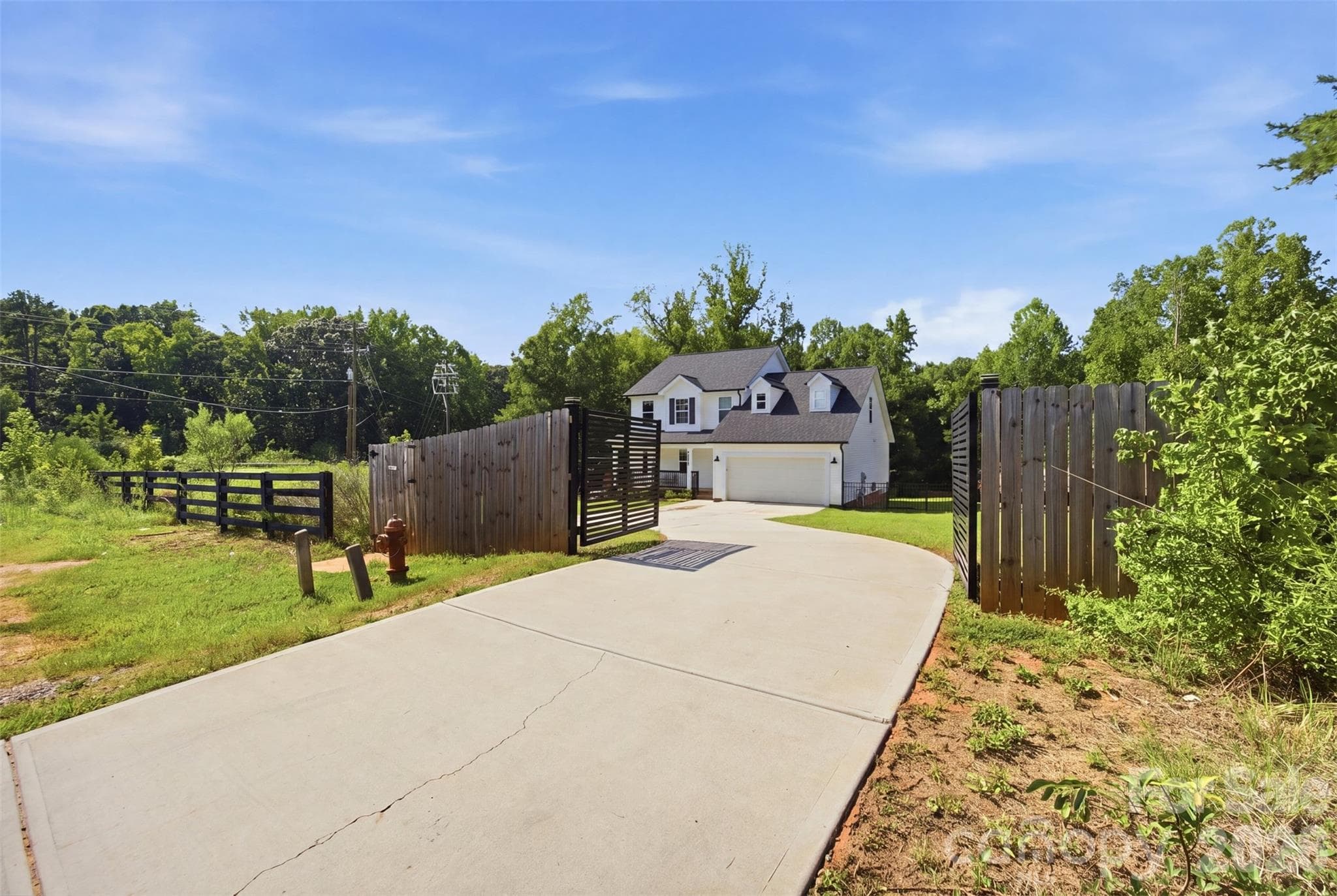 Private gate entrance - 1382 W Rebound Road, Lancaster